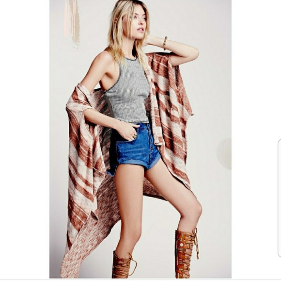 Free People Oversized Poncho - Picture 4 of 6